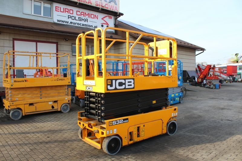 Podnośnik nożycowy elektryczny 12 m JCB S3246E - Saksilava: kuva podnośnik nożycowy elektryczny 12 m JCB S3246E - Saksilava Podnośnik nożycowy elektryczny 12 m JCB S3246E - Saksilava: kuva podnośnik nożycowy elektryczny 12 m JCB S3246E - Saksilava