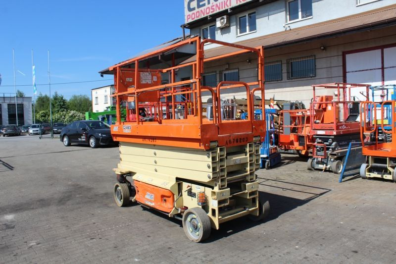 Podnośnik nożycowy elektryczny 12 m JLG 3246 ES - Saksilava: kuva podnośnik nożycowy elektryczny 12 m JLG 3246 ES - Saksilava Podnośnik nożycowy elektryczny 12 m JLG 3246 ES - Saksilava: kuva podnośnik nożycowy elektryczny 12 m JLG 3246 ES - Saksilava