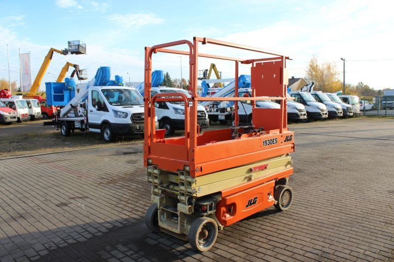 Podnośnik nożycowy elektryczny 8 m JLG 1930 ES - Saksilava: kuva podnośnik nożycowy elektryczny 8 m JLG 1930 ES - Saksilava Podnośnik nożycowy elektryczny 8 m JLG 1930 ES - Saksilava: kuva podnośnik nożycowy elektryczny 8 m JLG 1930 ES - Saksilava
