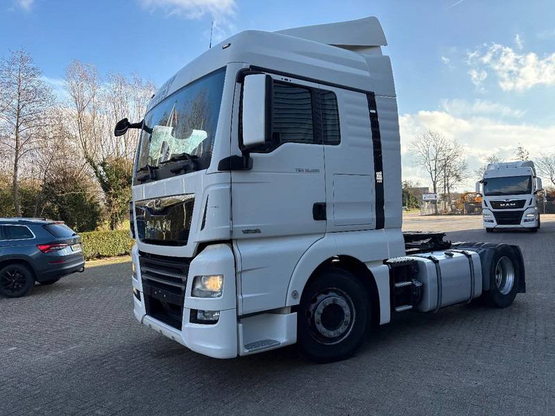 MAN TGX 18.500 4x2 / RETARDER / 500 PK / SPOILERSET / - Vetopöytäauto: kuva MAN TGX 18.500 4x2 / RETARDER / 500 PK / SPOILERSET / - Vetopöytäauto MAN TGX 18.500 4x2 / RETARDER / 500 PK / SPOILERSET / - Vetopöytäauto: kuva MAN TGX 18.500 4x2 / RETARDER / 500 PK / SPOILERSET / - Vetopöytäauto