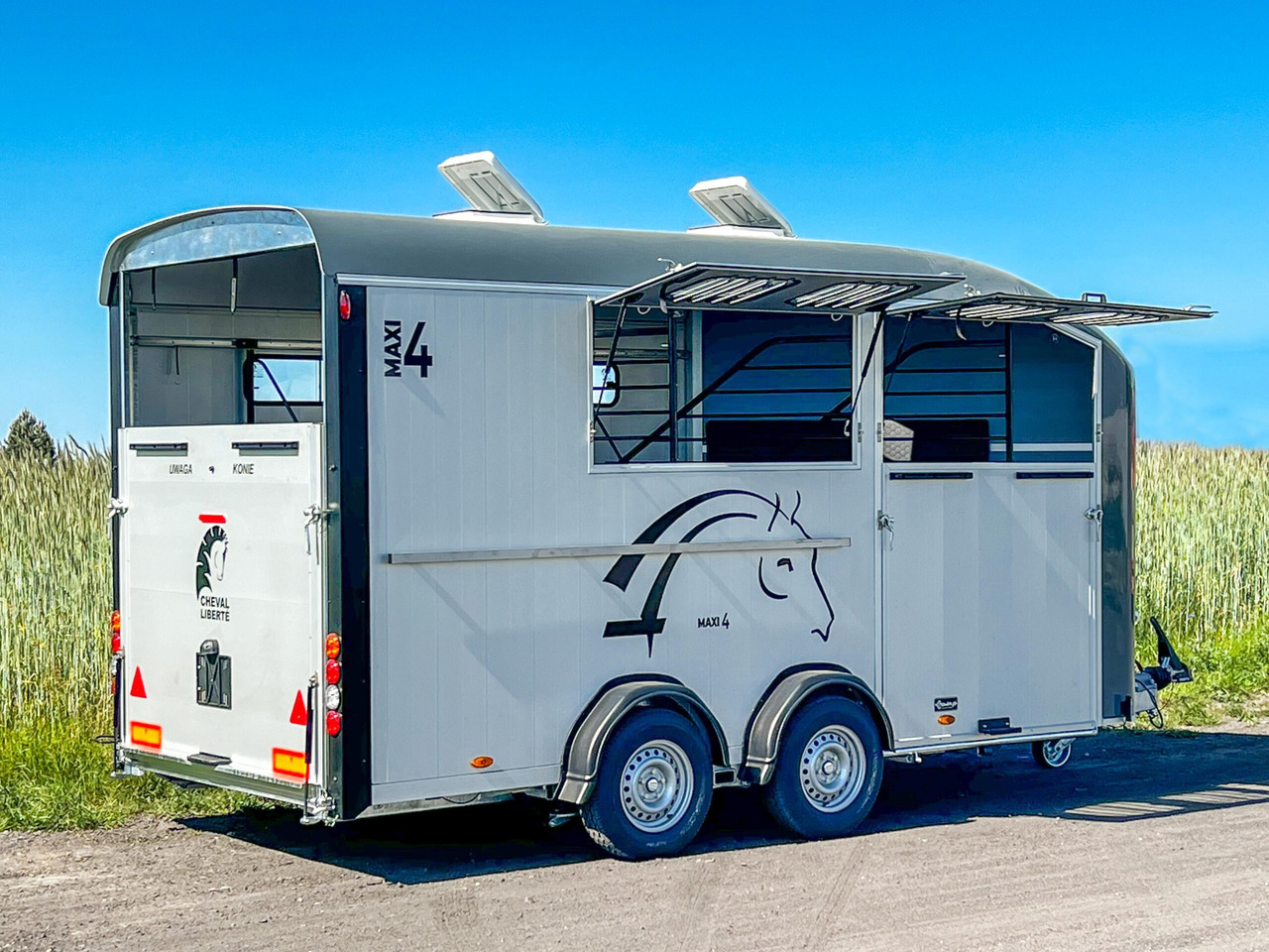 CHEVAL LIBERTÉ MAXI 4 - OPTIMAX - Hevostraileri: kuva CHEVAL LIBERTÉ MAXI 4 - OPTIMAX - Hevostraileri CHEVAL LIBERTÉ MAXI 4 - OPTIMAX - Hevostraileri: kuva CHEVAL LIBERTÉ MAXI 4 - OPTIMAX - Hevostraileri