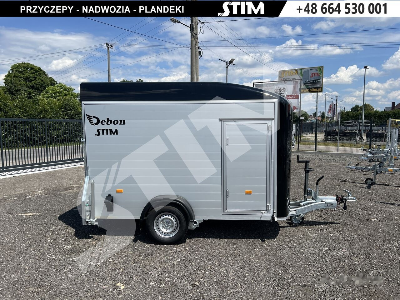 Cheval Liberté C300 - Umpikori perävaunu: kuva Cheval Liberté C300 - Umpikori perävaunu Cheval Liberté C300 - Umpikori perävaunu: kuva Cheval Liberté C300 - Umpikori perävaunu
