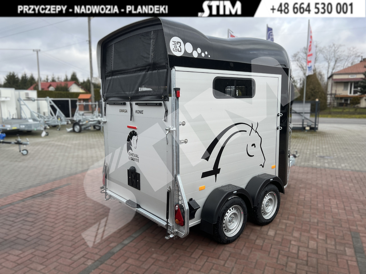 Cheval Liberté GOLD III + siodlarnia - Hevostraileri: kuva Cheval Liberté GOLD III + siodlarnia - Hevostraileri Cheval Liberté GOLD III + siodlarnia - Hevostraileri: kuva Cheval Liberté GOLD III + siodlarnia - Hevostraileri