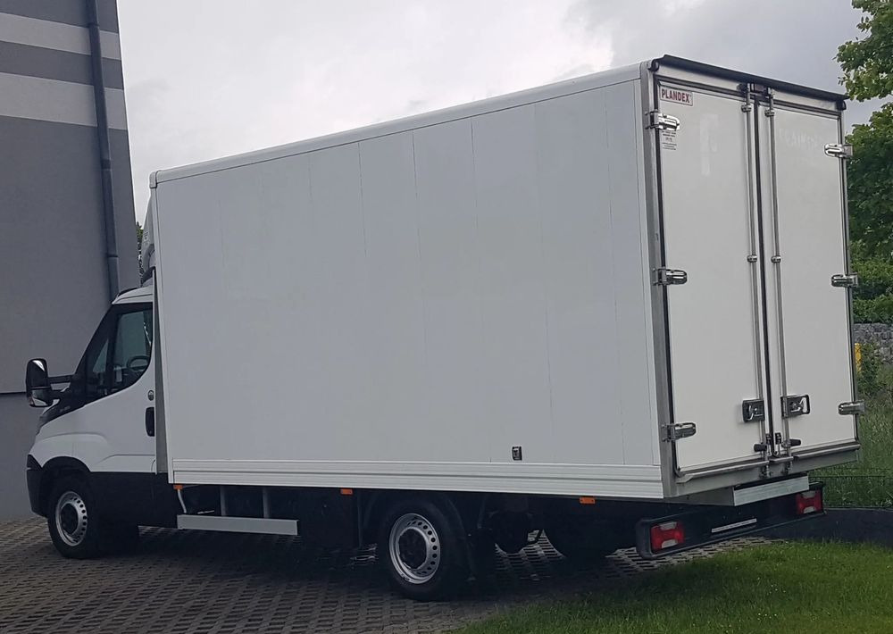 Iveco DAILY 3,0 KLIMA 8EP KONTENER 4,22x2,10x2,11 AC KRAJOWY DMC 3500 KG 35S15 - Jakeluauto: kuva Iveco DAILY 3,0 KLIMA 8EP KONTENER 4,22x2,10x2,11 AC KRAJOWY DMC 3500 KG 35S15 - Jakeluauto Iveco DAILY 3,0 KLIMA 8EP KONTENER 4,22x2,10x2,11 AC KRAJOWY DMC 3500 KG 35S15 - Jakeluauto: kuva Iveco DAILY 3,0 KLIMA 8EP KONTENER 4,22x2,10x2,11 AC KRAJOWY DMC 3500 KG 35S15 - Jakeluauto