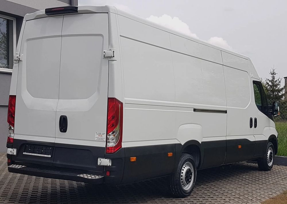 Iveco DAILY 35S15 3,0 MAXI DŁUGI WYSOKI KLIMATRONIK TEMPOMAT BLASZAK VAN - Pakettiauto: kuva Iveco DAILY 35S15 3,0 MAXI DŁUGI WYSOKI KLIMATRONIK TEMPOMAT BLASZAK VAN - Pakettiauto Iveco DAILY 35S15 3,0 MAXI DŁUGI WYSOKI KLIMATRONIK TEMPOMAT BLASZAK VAN - Pakettiauto: kuva Iveco DAILY 35S15 3,0 MAXI DŁUGI WYSOKI KLIMATRONIK TEMPOMAT BLASZAK VAN - Pakettiauto