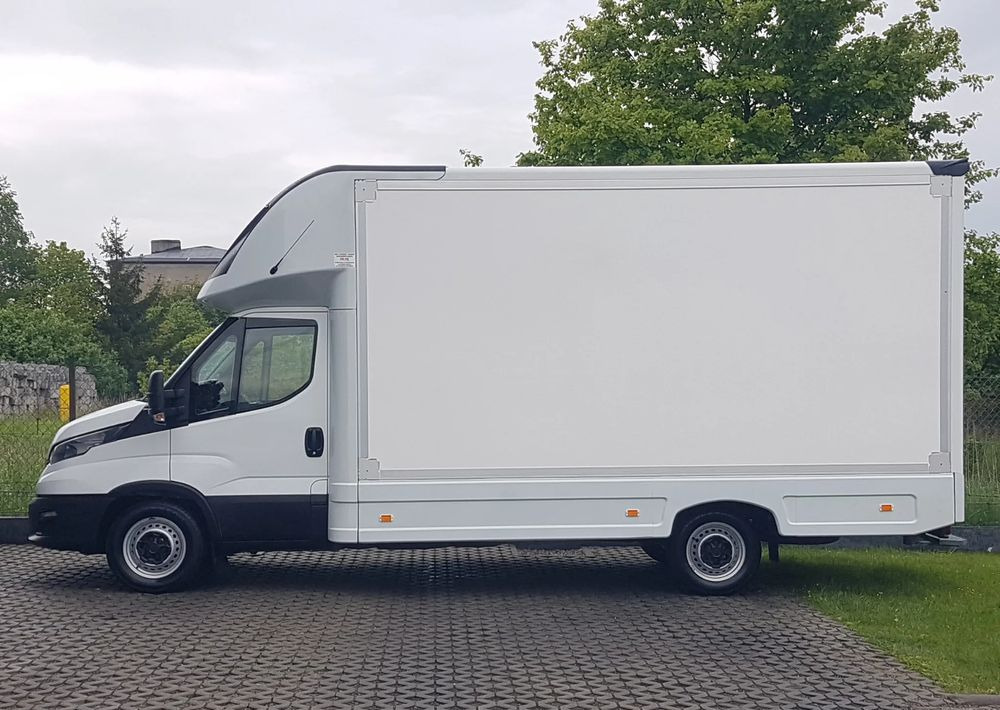 Jakeluauto Iveco DAILY KONTENER NISKOPODŁOGOWY 4,43x2,23x2,42 SKLEP BAR FOODTRUCK KAMPER KLIMA: kuva Jakeluauto Iveco DAILY KONTENER NISKOPODŁOGOWY 4,43x2,23x2,42 SKLEP BAR FOODTRUCK KAMPER KLIMA