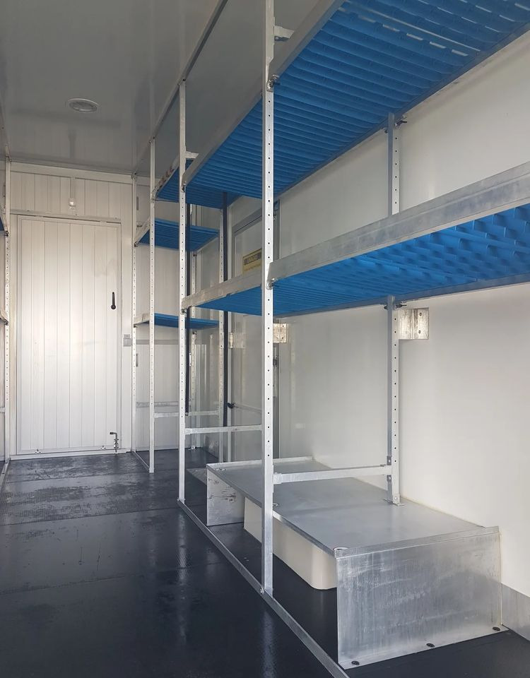 Jakeluauto Iveco DAILY KONTENER NISKOPODŁOGOWY 4,43x2,23x2,42 SKLEP BAR FOODTRUCK KAMPER KLIMA: kuva Jakeluauto Iveco DAILY KONTENER NISKOPODŁOGOWY 4,43x2,23x2,42 SKLEP BAR FOODTRUCK KAMPER KLIMA