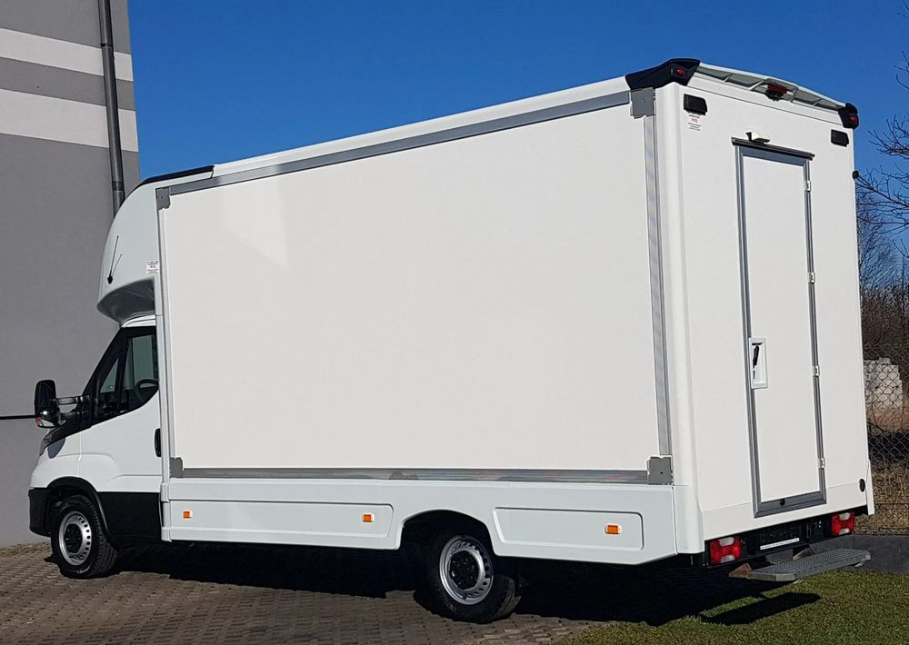 Iveco DAILY KONTENER NISKOPODŁOGOWY 4,43x2,23x2,42 SKLEP FOODTRUCK BAR KLIMA KONIOWÓZ KAMPER - Myyntiauto: kuva Iveco DAILY KONTENER NISKOPODŁOGOWY 4,43x2,23x2,42 SKLEP FOODTRUCK BAR KLIMA KONIOWÓZ KAMPER - Myyntiauto Iveco DAILY KONTENER NISKOPODŁOGOWY 4,43x2,23x2,42 SKLEP FOODTRUCK BAR KLIMA KONIOWÓZ KAMPER - Myyntiauto: kuva Iveco DAILY KONTENER NISKOPODŁOGOWY 4,43x2,23x2,42 SKLEP FOODTRUCK BAR KLIMA KONIOWÓZ KAMPER - Myyntiauto