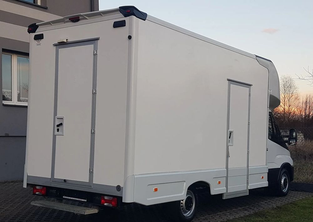 Iveco DAILY KONTENER NISKOPODŁOGOWY 4,43x2,23x2,42 SKLEP KAMPER KONIOWÓZ BAR KLIMA - Jakeluauto: kuva Iveco DAILY KONTENER NISKOPODŁOGOWY 4,43x2,23x2,42 SKLEP KAMPER KONIOWÓZ BAR KLIMA - Jakeluauto Iveco DAILY KONTENER NISKOPODŁOGOWY 4,43x2,23x2,42 SKLEP KAMPER KONIOWÓZ BAR KLIMA - Jakeluauto: kuva Iveco DAILY KONTENER NISKOPODŁOGOWY 4,43x2,23x2,42 SKLEP KAMPER KONIOWÓZ BAR KLIMA - Jakeluauto