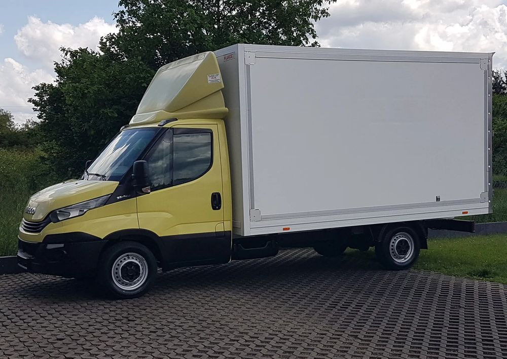 Iveco Daily 8EP KONTENER 4,14x2,21x2,20 KLIMA MANUAL KRAJOWY DMC 3500KG - Jakeluauto: kuva Iveco Daily 8EP KONTENER 4,14x2,21x2,20 KLIMA MANUAL KRAJOWY DMC 3500KG - Jakeluauto Iveco Daily 8EP KONTENER 4,14x2,21x2,20 KLIMA MANUAL KRAJOWY DMC 3500KG - Jakeluauto: kuva Iveco Daily 8EP KONTENER 4,14x2,21x2,20 KLIMA MANUAL KRAJOWY DMC 3500KG - Jakeluauto