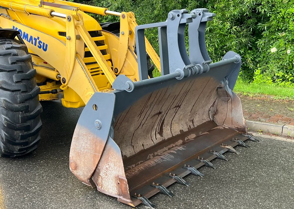 Komatsu * Koparko Ładowarka * Komatsu WB 97 S Utility * - Kaivuri-trukki: kuva Komatsu * Koparko Ładowarka * Komatsu WB 97 S Utility * - Kaivuri-trukki Komatsu * Koparko Ładowarka * Komatsu WB 97 S Utility * - Kaivuri-trukki: kuva Komatsu * Koparko Ładowarka * Komatsu WB 97 S Utility * - Kaivuri-trukki