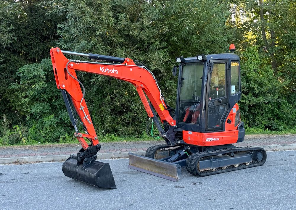 Minikuormaaja Kubota * Sprowadzona * Minikoparka * Kubota U 35-3&3 * 3.5 Ton *: kuva Minikuormaaja Kubota * Sprowadzona * Minikoparka * Kubota U 35-3&3 * 3.5 Ton *