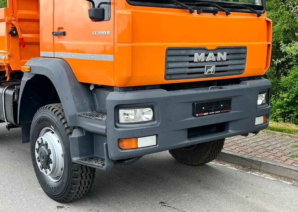 MAN * LE 280 B * MAN * 4x4 * Kiper Wywrotka x3 * Meiller * Sprowadzony * Stan Perfekcyjny * - Kippiauto kuorma-auto: kuva MAN * LE 280 B * MAN * 4x4 * Kiper Wywrotka x3 * Meiller * Sprowadzony * Stan Perfekcyjny * - Kippiauto kuorma-auto MAN * LE 280 B * MAN * 4x4 * Kiper Wywrotka x3 * Meiller * Sprowadzony * Stan Perfekcyjny * - Kippiauto kuorma-auto: kuva MAN * LE 280 B * MAN * 4x4 * Kiper Wywrotka x3 * Meiller * Sprowadzony * Stan Perfekcyjny * - Kippiauto kuorma-auto