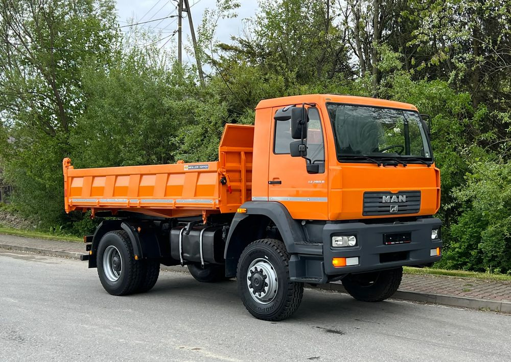 MAN * LE 280 B * MAN * 4x4 * Kiper Wywrotka x3 * Meiller * Sprowadzony * Stan Perfekcyjny * - Kippiauto kuorma-auto: kuva MAN * LE 280 B * MAN * 4x4 * Kiper Wywrotka x3 * Meiller * Sprowadzony * Stan Perfekcyjny * - Kippiauto kuorma-auto MAN * LE 280 B * MAN * 4x4 * Kiper Wywrotka x3 * Meiller * Sprowadzony * Stan Perfekcyjny * - Kippiauto kuorma-auto: kuva MAN * LE 280 B * MAN * 4x4 * Kiper Wywrotka x3 * Meiller * Sprowadzony * Stan Perfekcyjny * - Kippiauto kuorma-auto