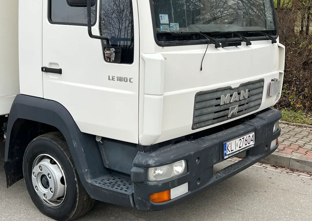 MAN MAN 8-180 KONTENER WINDA ZAŁADOWCZA - Umpikori kuorma-auto: kuva MAN MAN 8-180 KONTENER WINDA ZAŁADOWCZA - Umpikori kuorma-auto MAN MAN 8-180 KONTENER WINDA ZAŁADOWCZA - Umpikori kuorma-auto: kuva MAN MAN 8-180 KONTENER WINDA ZAŁADOWCZA - Umpikori kuorma-auto