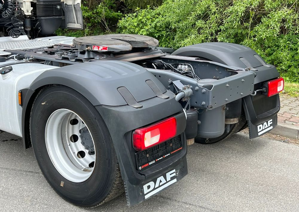 Vetopöytäauto DAF *DAF XF 106 410 Euro 6 RETARDER KLIMA SPROWADZONY SUPER STAN CIĄGNIK SIODŁOWY: kuva Vetopöytäauto DAF *DAF XF 106 410 Euro 6 RETARDER KLIMA SPROWADZONY SUPER STAN CIĄGNIK SIODŁOWY