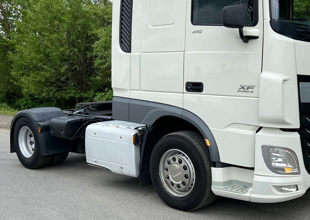 DAF *DAF XF 106 410 Euro 6 * Sprowadzony * Klima Retarder * Bardzo Dobry Stan * Ciągnik Siodłowy - Vetopöytäauto: kuva DAF *DAF XF 106 410 Euro 6 * Sprowadzony * Klima Retarder * Bardzo Dobry Stan * Ciągnik Siodłowy - Vetopöytäauto DAF *DAF XF 106 410 Euro 6 * Sprowadzony * Klima Retarder * Bardzo Dobry Stan * Ciągnik Siodłowy - Vetopöytäauto: kuva DAF *DAF XF 106 410 Euro 6 * Sprowadzony * Klima Retarder * Bardzo Dobry Stan * Ciągnik Siodłowy - Vetopöytäauto