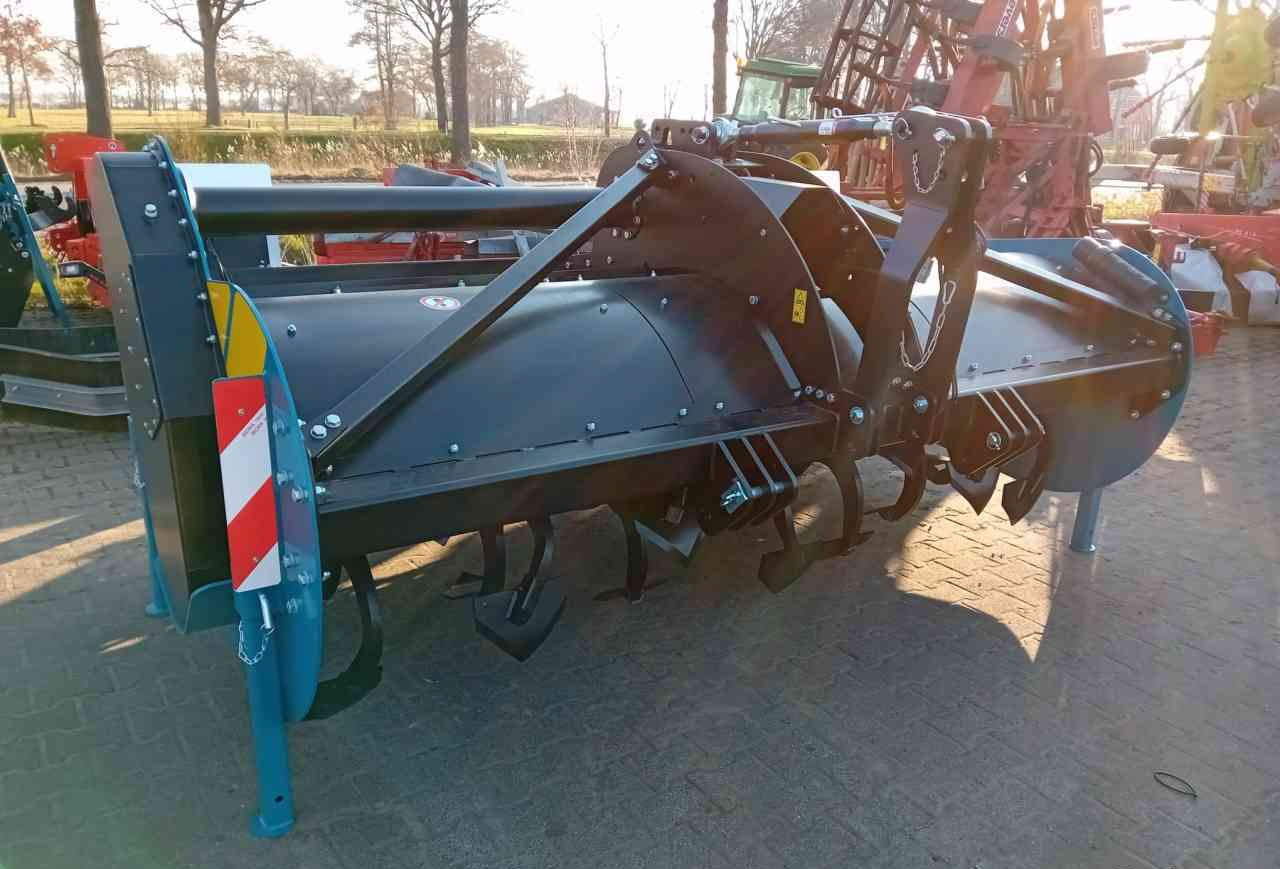 Imants 38SX spitmachine - Maanmuokkauskone: kuva Imants 38SX spitmachine - Maanmuokkauskone Imants 38SX spitmachine - Maanmuokkauskone: kuva Imants 38SX spitmachine - Maanmuokkauskone