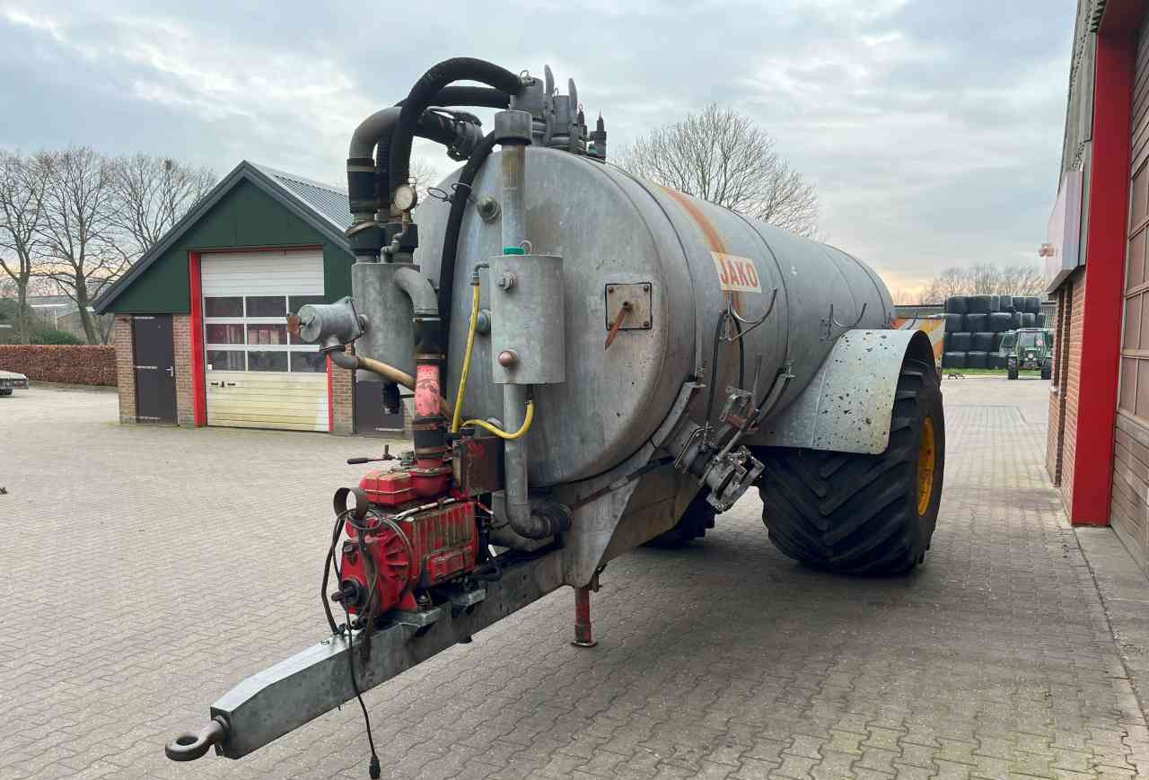 Jako 10000 liter tank mestverwerking - Lietevaunu: kuva Jako 10000 liter tank mestverwerking - Lietevaunu Jako 10000 liter tank mestverwerking - Lietevaunu: kuva Jako 10000 liter tank mestverwerking - Lietevaunu