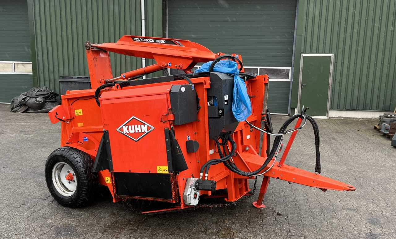 Kuhn Polycrock 3850 voermachines - Seosrehuvaunu: kuva Kuhn Polycrock 3850 voermachines - Seosrehuvaunu Kuhn Polycrock 3850 voermachines - Seosrehuvaunu: kuva Kuhn Polycrock 3850 voermachines - Seosrehuvaunu