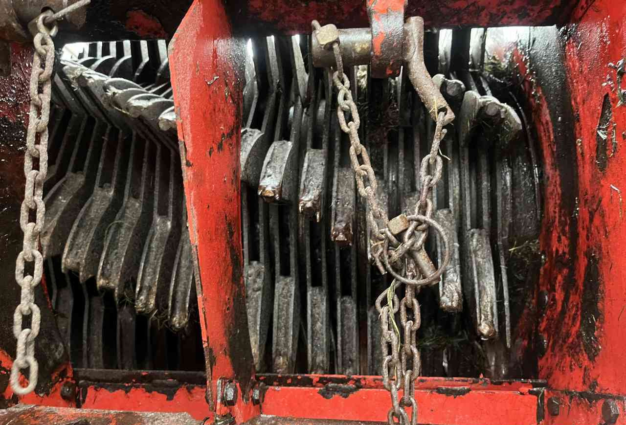 Silppurivaunu Kverneland Taarup TA 465 Ladewagen, opraapwagen, weidebouwmachines: kuva Silppurivaunu Kverneland Taarup TA 465 Ladewagen, opraapwagen, weidebouwmachines Silppurivaunu Kverneland Taarup TA 465 Ladewagen, opraapwagen, weidebouwmachines: kuva Silppurivaunu Kverneland Taarup TA 465 Ladewagen, opraapwagen, weidebouwmachines