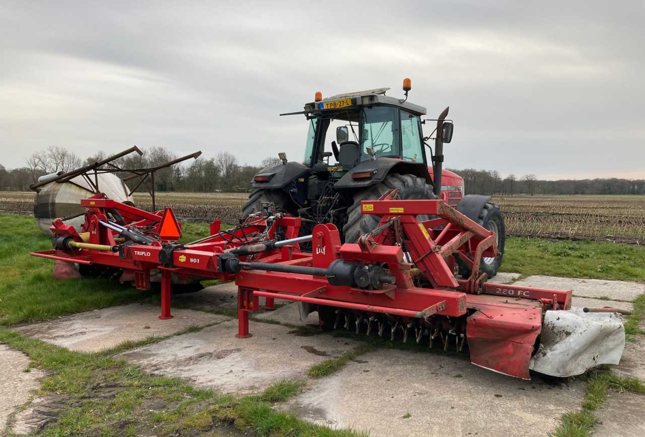 Lely Triplo 801 vlindermaaier, triplomaaier weidemachines - Niittokone: kuva Lely Triplo 801 vlindermaaier, triplomaaier weidemachines - Niittokone Lely Triplo 801 vlindermaaier, triplomaaier weidemachines - Niittokone: kuva Lely Triplo 801 vlindermaaier, triplomaaier weidemachines - Niittokone