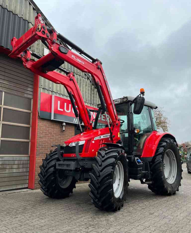 Massey Ferguson 5710S Dyna-4 Essential *Verkocht/sold* - Traktori: kuva Massey Ferguson 5710S Dyna-4 Essential *Verkocht/sold* - Traktori Massey Ferguson 5710S Dyna-4 Essential *Verkocht/sold* - Traktori: kuva Massey Ferguson 5710S Dyna-4 Essential *Verkocht/sold* - Traktori