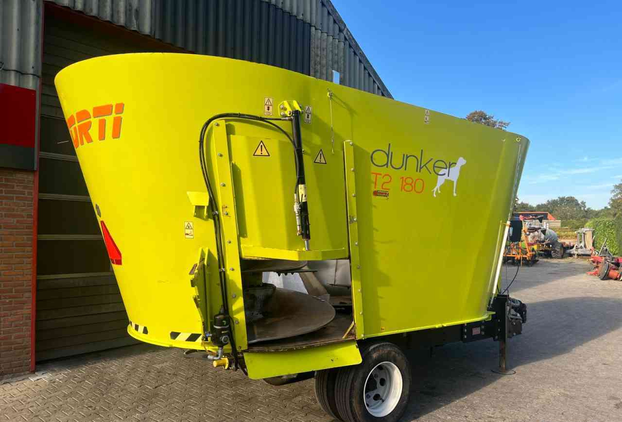 Storti Dunker T2 180 - Seosrehuvaunu: kuva Storti Dunker T2 180 - Seosrehuvaunu Storti Dunker T2 180 - Seosrehuvaunu: kuva Storti Dunker T2 180 - Seosrehuvaunu