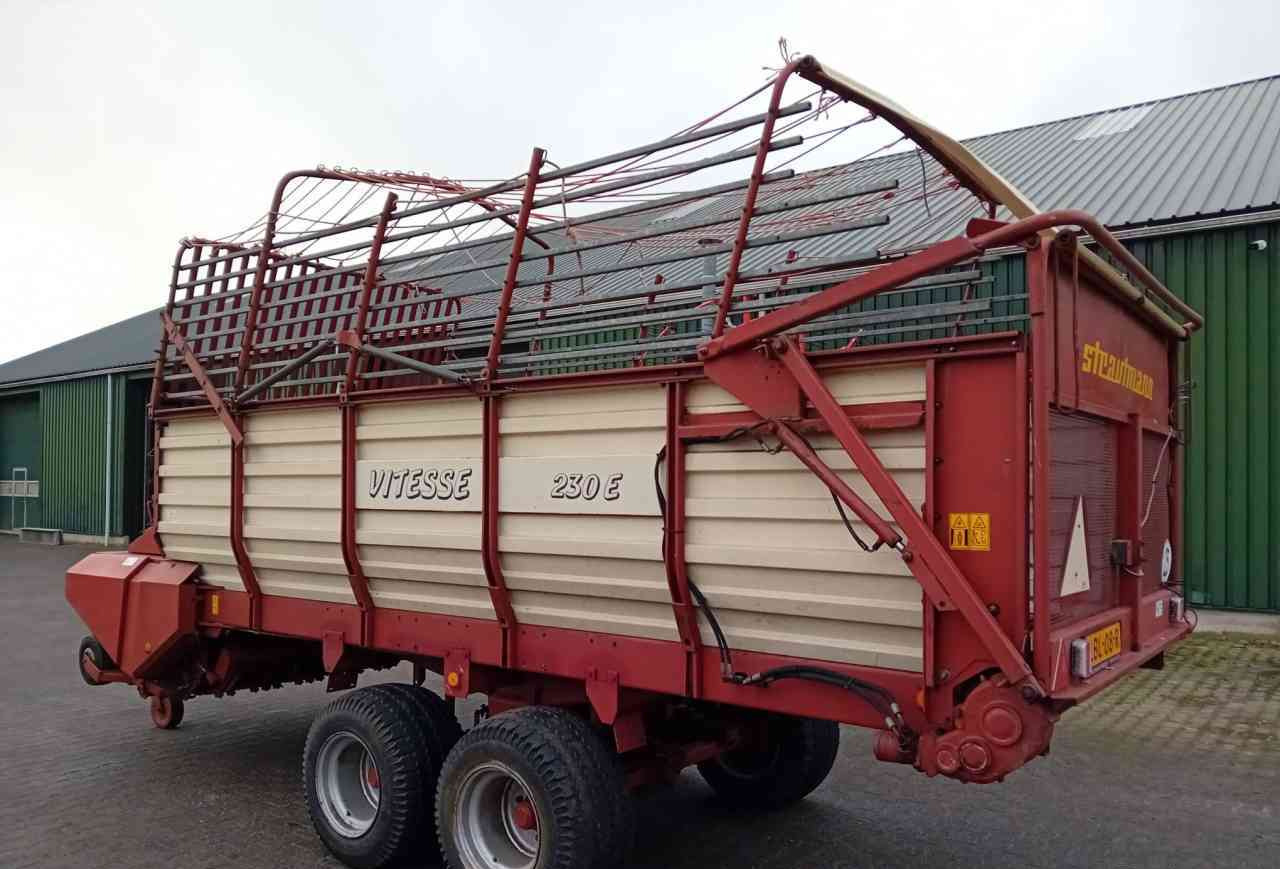 Strautmann Vitesse 230E opraapwagen, ladewagen, weidebouwmachines - Silppurivaunu: kuva Strautmann Vitesse 230E opraapwagen, ladewagen, weidebouwmachines - Silppurivaunu Strautmann Vitesse 230E opraapwagen, ladewagen, weidebouwmachines - Silppurivaunu: kuva Strautmann Vitesse 230E opraapwagen, ladewagen, weidebouwmachines - Silppurivaunu