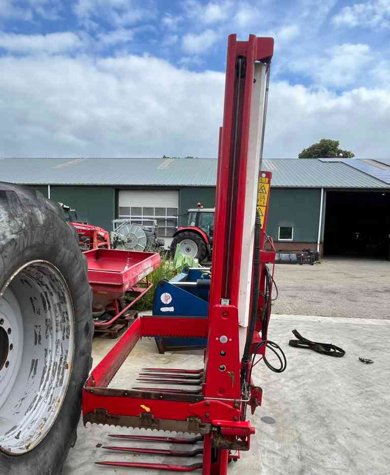 Trioliet TU195 Kuilvoersnijder kuilsnijder voermachines - Säilörehu - laitteet: kuva Trioliet TU195 Kuilvoersnijder kuilsnijder voermachines - Säilörehu - laitteet Trioliet TU195 Kuilvoersnijder kuilsnijder voermachines - Säilörehu - laitteet: kuva Trioliet TU195 Kuilvoersnijder kuilsnijder voermachines - Säilörehu - laitteet