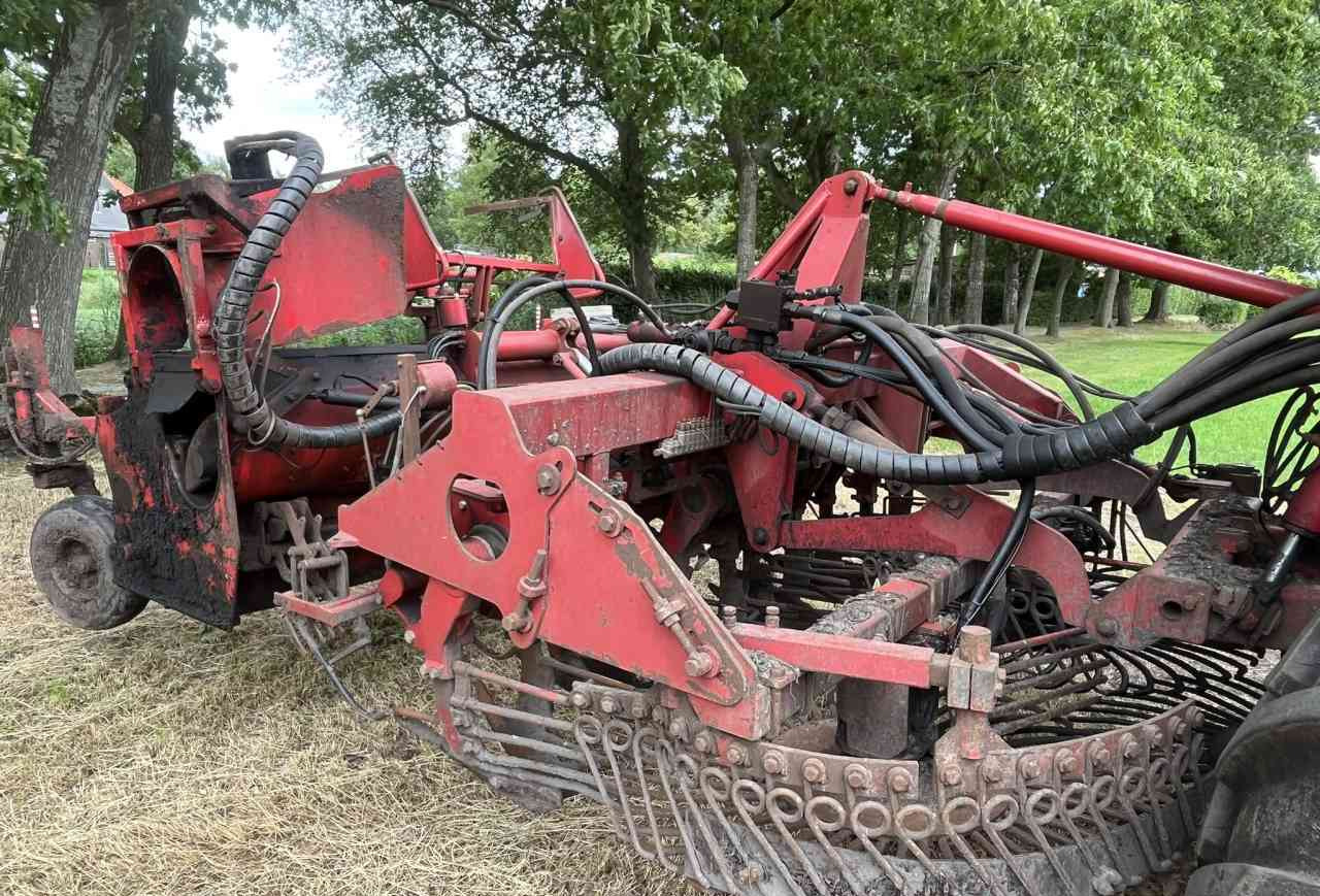 WKM Agrifac WKM BIG SIX Bietenrooier, rooimachines, oogstmachines. - Juurikkaannostokone: kuva WKM Agrifac WKM BIG SIX Bietenrooier, rooimachines, oogstmachines. - Juurikkaannostokone WKM Agrifac WKM BIG SIX Bietenrooier, rooimachines, oogstmachines. - Juurikkaannostokone: kuva WKM Agrifac WKM BIG SIX Bietenrooier, rooimachines, oogstmachines. - Juurikkaannostokone