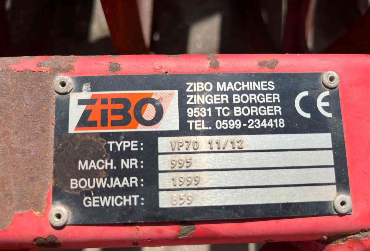 Zibo VP70 11/12 vorenpakker 2,50 m. grondbewerking - Jyrä - maanviljely: kuva Zibo VP70 11/12 vorenpakker 2,50 m. grondbewerking - Jyrä - maanviljely Zibo VP70 11/12 vorenpakker 2,50 m. grondbewerking - Jyrä - maanviljely: kuva Zibo VP70 11/12 vorenpakker 2,50 m. grondbewerking - Jyrä - maanviljely
