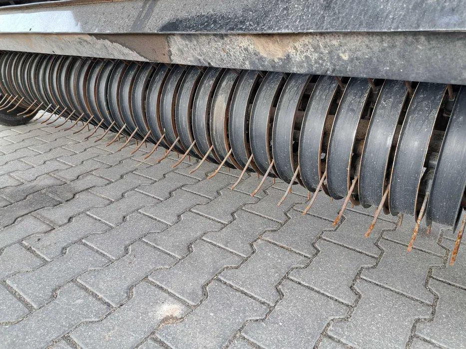 New Holland roll-belt 150 cropcutter - Pyöröpaalain: kuva New Holland roll-belt 150 cropcutter - Pyöröpaalain New Holland roll-belt 150 cropcutter - Pyöröpaalain: kuva New Holland roll-belt 150 cropcutter - Pyöröpaalain