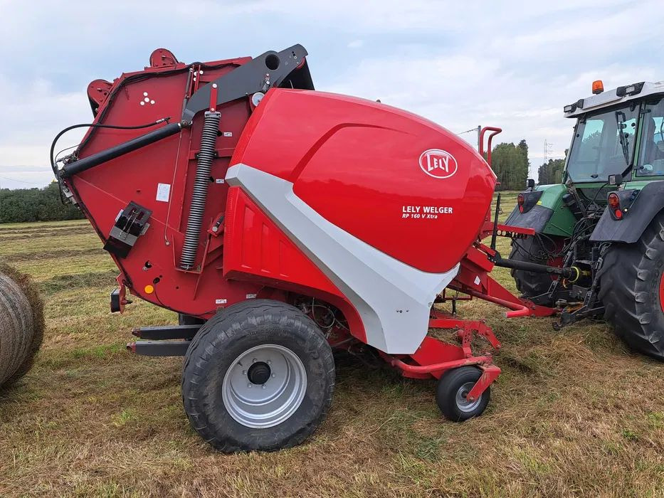 Prasa rolująca Lely V 160 Welger 445 - Pyöröpaalain: kuva Prasa rolująca Lely V 160 Welger 445 - Pyöröpaalain Prasa rolująca Lely V 160 Welger 445 - Pyöröpaalain: kuva Prasa rolująca Lely V 160 Welger 445 - Pyöröpaalain