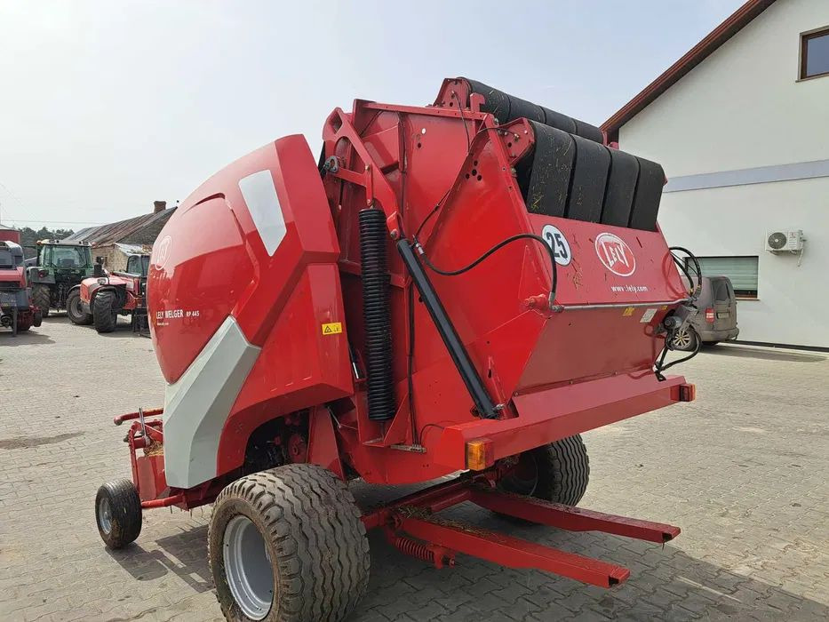 Welger Lely rp 445 v 160 - Pyöröpaalain: kuva Welger Lely rp 445 v 160 - Pyöröpaalain Welger Lely rp 445 v 160 - Pyöröpaalain: kuva Welger Lely rp 445 v 160 - Pyöröpaalain