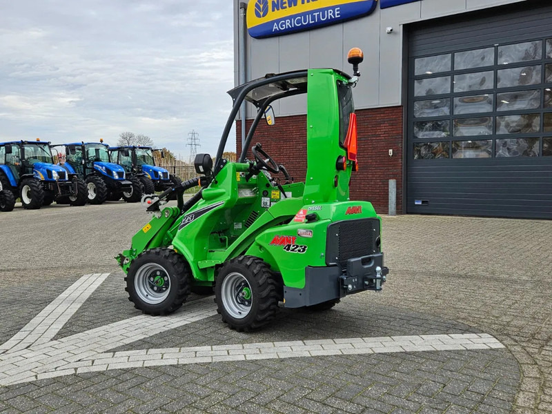 Avant 423 mini-shovel - Liukuohjattu telakuormaaja: kuva Avant 423 mini-shovel - Liukuohjattu telakuormaaja Avant 423 mini-shovel - Liukuohjattu telakuormaaja: kuva Avant 423 mini-shovel - Liukuohjattu telakuormaaja