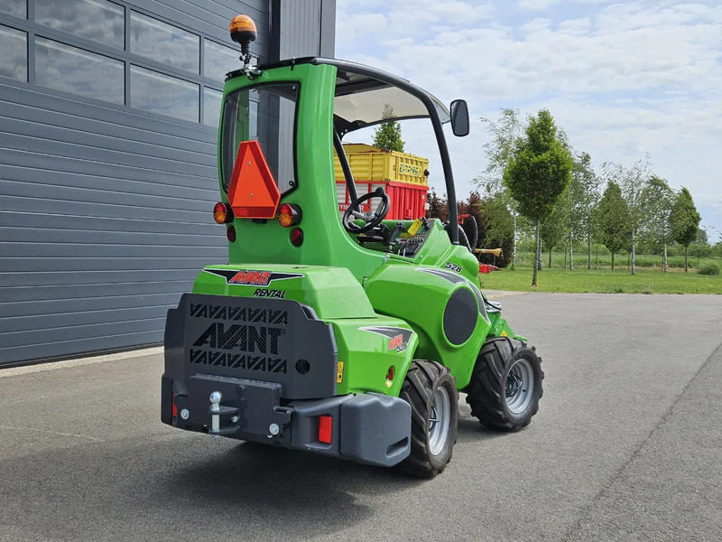 Avant 528 Rental mini-shovel - Liukuohjattu telakuormaaja: kuva Avant 528 Rental mini-shovel - Liukuohjattu telakuormaaja Avant 528 Rental mini-shovel - Liukuohjattu telakuormaaja: kuva Avant 528 Rental mini-shovel - Liukuohjattu telakuormaaja