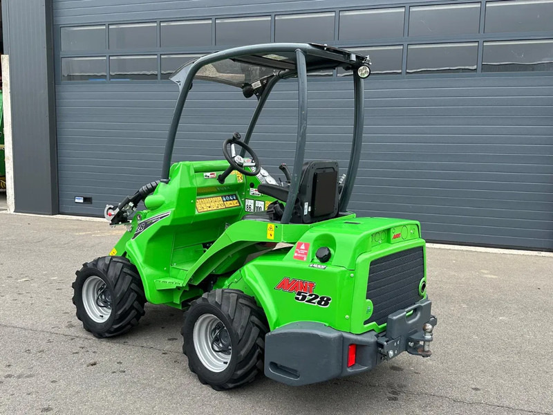 Avant 528 mini-shovel - Liukuohjattu telakuormaaja: kuva Avant 528 mini-shovel - Liukuohjattu telakuormaaja Avant 528 mini-shovel - Liukuohjattu telakuormaaja: kuva Avant 528 mini-shovel - Liukuohjattu telakuormaaja