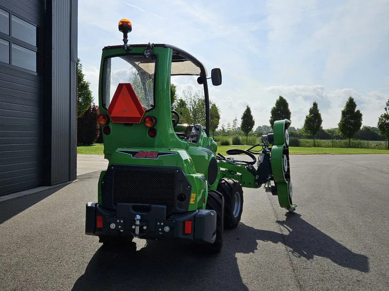 Avant 635i TDL+ mini-shovel - Liukuohjattu telakuormaaja: kuva Avant 635i TDL+ mini-shovel - Liukuohjattu telakuormaaja Avant 635i TDL+ mini-shovel - Liukuohjattu telakuormaaja: kuva Avant 635i TDL+ mini-shovel - Liukuohjattu telakuormaaja