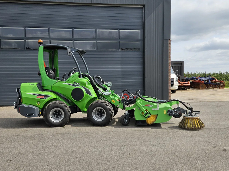 Avant 645i Rental mini-shovel - Liukuohjattu telakuormaaja: kuva Avant 645i Rental mini-shovel - Liukuohjattu telakuormaaja Avant 645i Rental mini-shovel - Liukuohjattu telakuormaaja: kuva Avant 645i Rental mini-shovel - Liukuohjattu telakuormaaja