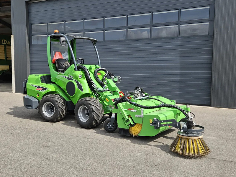 Avant 645i Rental mini-shovel - Liukuohjattu telakuormaaja: kuva Avant 645i Rental mini-shovel - Liukuohjattu telakuormaaja Avant 645i Rental mini-shovel - Liukuohjattu telakuormaaja: kuva Avant 645i Rental mini-shovel - Liukuohjattu telakuormaaja