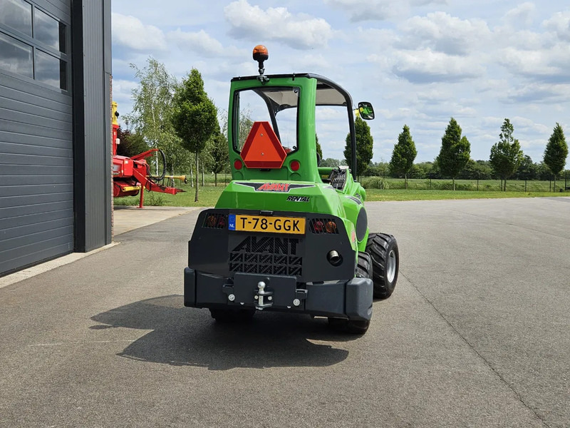 Avant 755i Rental mini-shovel - Liukuohjattu telakuormaaja: kuva Avant 755i Rental mini-shovel - Liukuohjattu telakuormaaja Avant 755i Rental mini-shovel - Liukuohjattu telakuormaaja: kuva Avant 755i Rental mini-shovel - Liukuohjattu telakuormaaja