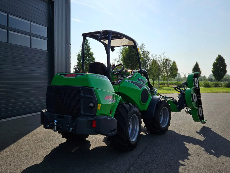 Avant 860i TDL mini-shovel - Liukuohjattu telakuormaaja: kuva Avant 860i TDL mini-shovel - Liukuohjattu telakuormaaja Avant 860i TDL mini-shovel - Liukuohjattu telakuormaaja: kuva Avant 860i TDL mini-shovel - Liukuohjattu telakuormaaja