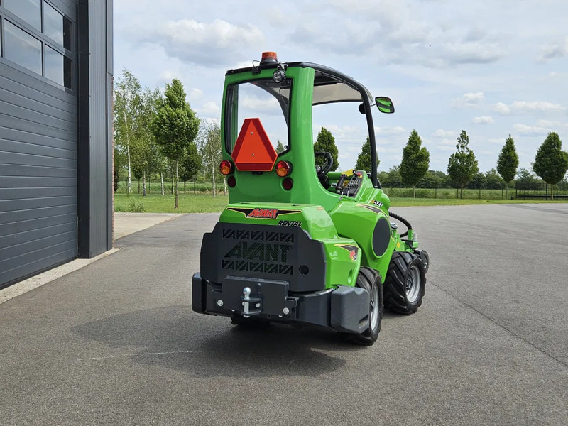 Avant E527 Rental mini-shovel - Liukuohjattu telakuormaaja: kuva Avant E527 Rental mini-shovel - Liukuohjattu telakuormaaja Avant E527 Rental mini-shovel - Liukuohjattu telakuormaaja: kuva Avant E527 Rental mini-shovel - Liukuohjattu telakuormaaja