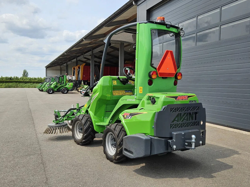 Avant E527 Rental mini-shovel - Liukuohjattu telakuormaaja: kuva Avant E527 Rental mini-shovel - Liukuohjattu telakuormaaja Avant E527 Rental mini-shovel - Liukuohjattu telakuormaaja: kuva Avant E527 Rental mini-shovel - Liukuohjattu telakuormaaja