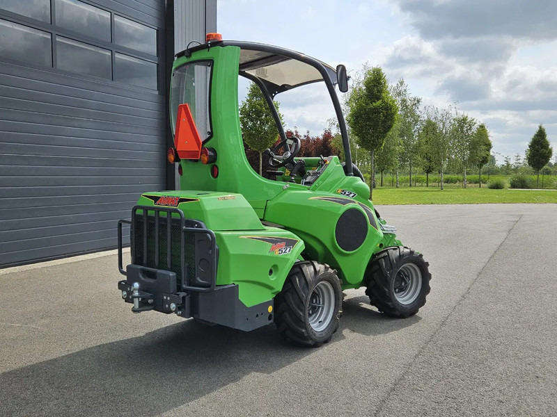 Avant E527 mini-shovel - Liukuohjattu telakuormaaja: kuva Avant E527 mini-shovel - Liukuohjattu telakuormaaja Avant E527 mini-shovel - Liukuohjattu telakuormaaja: kuva Avant E527 mini-shovel - Liukuohjattu telakuormaaja