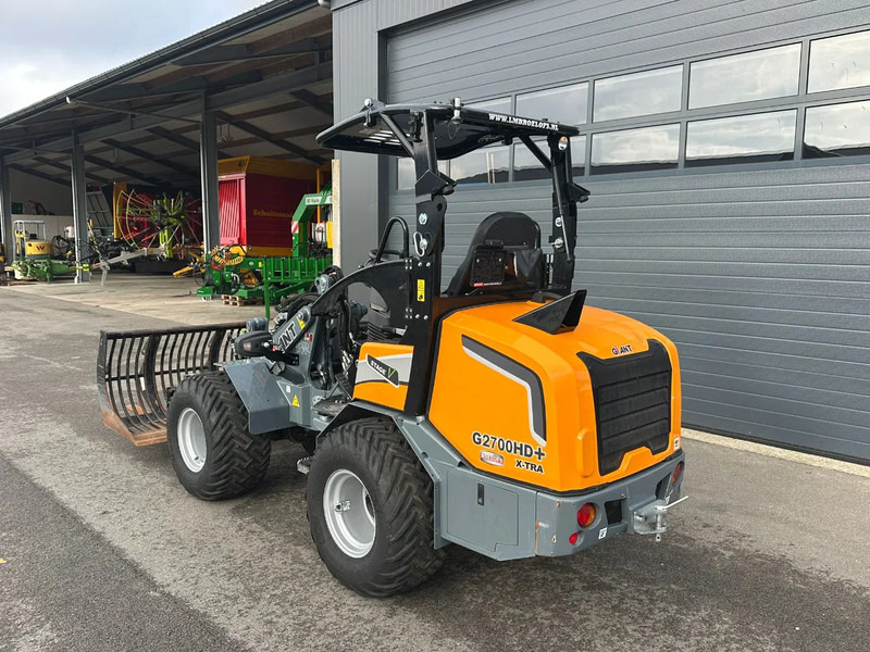 Giant G2700HD+ - Liukuohjattu telakuormaaja: kuva Giant G2700HD+ - Liukuohjattu telakuormaaja Giant G2700HD+ - Liukuohjattu telakuormaaja: kuva Giant G2700HD+ - Liukuohjattu telakuormaaja