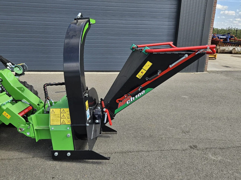 Avant CH100 Houtversnipperaar - Lisälaitteet - Maatalouskoneet: kuva Avant CH100 Houtversnipperaar - Lisälaitteet - Maatalouskoneet Avant CH100 Houtversnipperaar - Lisälaitteet - Maatalouskoneet: kuva Avant CH100 Houtversnipperaar - Lisälaitteet - Maatalouskoneet