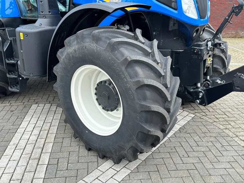 New Holland T7.245 Autocommand - Traktori: kuva New Holland T7.245 Autocommand - Traktori New Holland T7.245 Autocommand - Traktori: kuva New Holland T7.245 Autocommand - Traktori