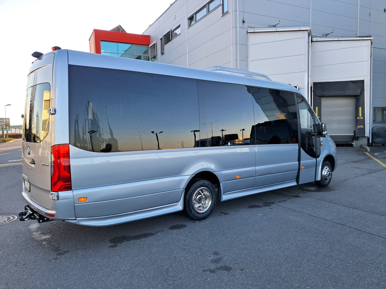 Mercedes-Benz Sprinter - Minibussi, Pikkubussi: kuva Mercedes-Benz Sprinter - Minibussi, Pikkubussi Mercedes-Benz Sprinter - Minibussi, Pikkubussi: kuva Mercedes-Benz Sprinter - Minibussi, Pikkubussi